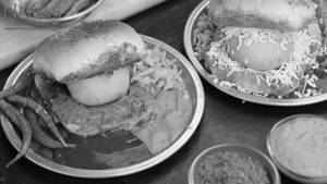 Classic Mumbaiya Vada Pav
