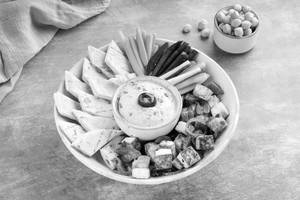 Hummus With Cottage Cheese  [Protein -25g, Fiber-6.8g]