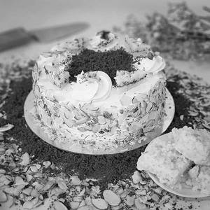 Red Velvet Burfi Cake (550g)