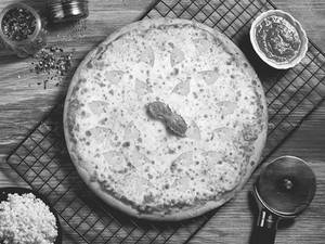 La Pineapple Pizza