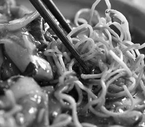 Veg Cantonese Gravy Chow (Noodles N Gravy Packed Seperately)