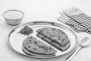 Aloo Pyaaz Paratha (2 pcs) with Curd & Pickle