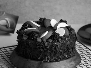 Molten Affair Cake