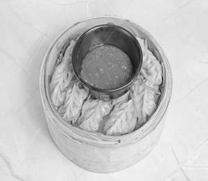Momos