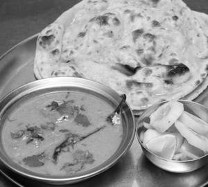 Naan With Dal Fry