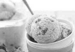Strawberry Cheesecake Ice cream Scoop