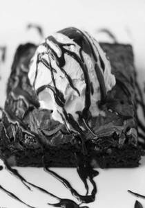 Hot Chocolate Brownie With Ice-cream