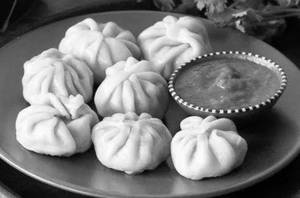 Paneer Steam Momos{rw}