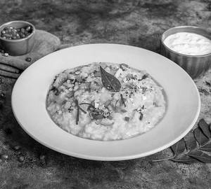 Aromatic Mix Veg Khichdi ( With Fruits N Curd)