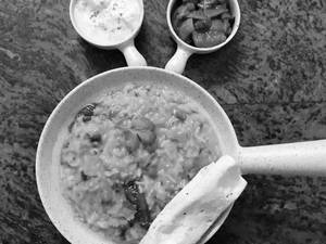 Desi Ghee Dal Khichadi With Papad