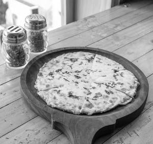 Simple Margherita Pizza [9 inches]