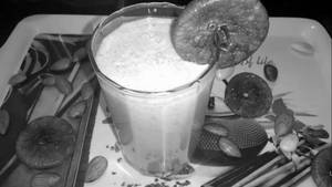 Anjeer Milkshake With Ice Cream