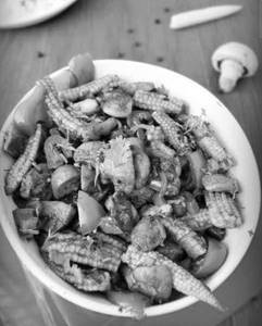 Babycorn+mushrooms - Choose Your Sauce