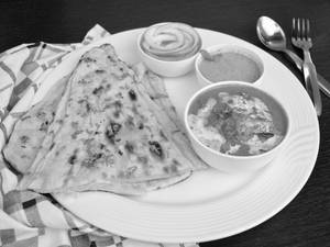 Khoya Paneer with 2 Butter Naan