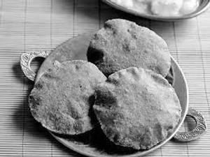 Kuttu Aloo Puri