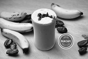 Banana Dates Smoothie