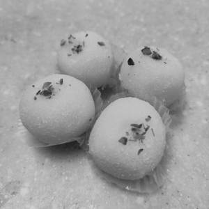 Coconut laddu