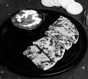 2 Aloo Paratha With Creamy Dal Makhani