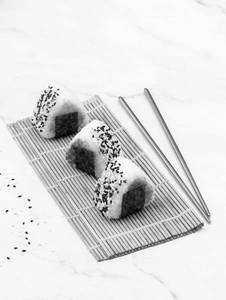 Pork Belly Poke Sicky Rice Cakes [3 Pieces]