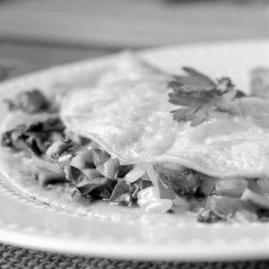Garlic Spinach N Mushroom Omelette (2 Eggs)