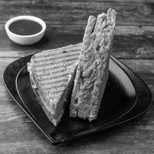 Delicious Chicken Tikka Sandwich In 2 Slice Multi Grain Bread-Non Veg