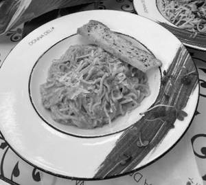Spaghetti In Sundried Tomato Pesto 