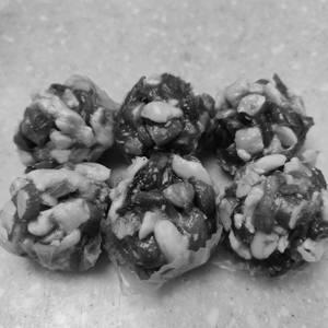 Dry fruit laddu