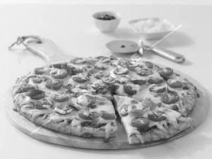 Tomato & Onion Pizza