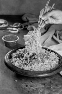 Schezwan Noodles Medium