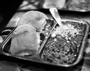 Mamledar Misal Pav