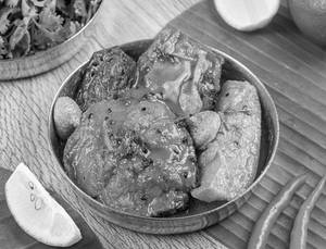 Aar Alu Bori Begun Diye Jhol (2 Pcs)
