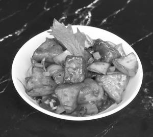 Chilly Paneer[  14 Pcs / 650 Ml]