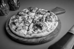 Paneer Tikka Pizza