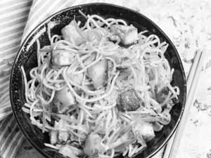 Paneer Noodles Large