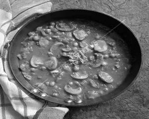 Matar Mashroom