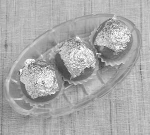 Moti Chur Laddu
