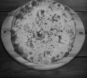 Paneer Wrapped Pizza