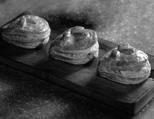Exotic Veg Butter Puff (1pc)