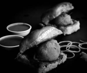 Amul Butter Vada Pav   