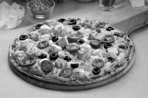 Veg Maharaja Pizza (regular)