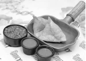 Chole Samosa [1 Piece]