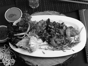 Golden Fried Prawns (8 Pcs)