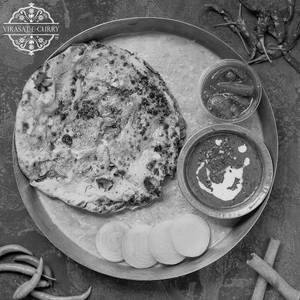 Chur Chur Naan + Dal Makhni ( Serves 1 )