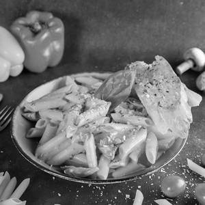 Twin Sauce  Chicken Pasta