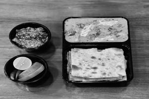 Paneer Butter Masala With Roti / Naan (combo)