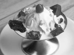 Madri Gras Fig And Honey Icecream