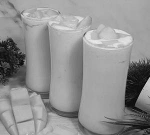Mango lassi