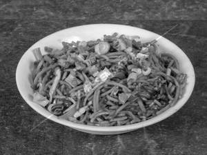 Egg Schezwan Noodles