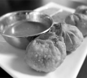 Ueg fried momos