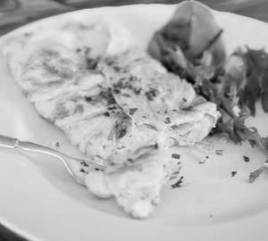 Half fry omelette
